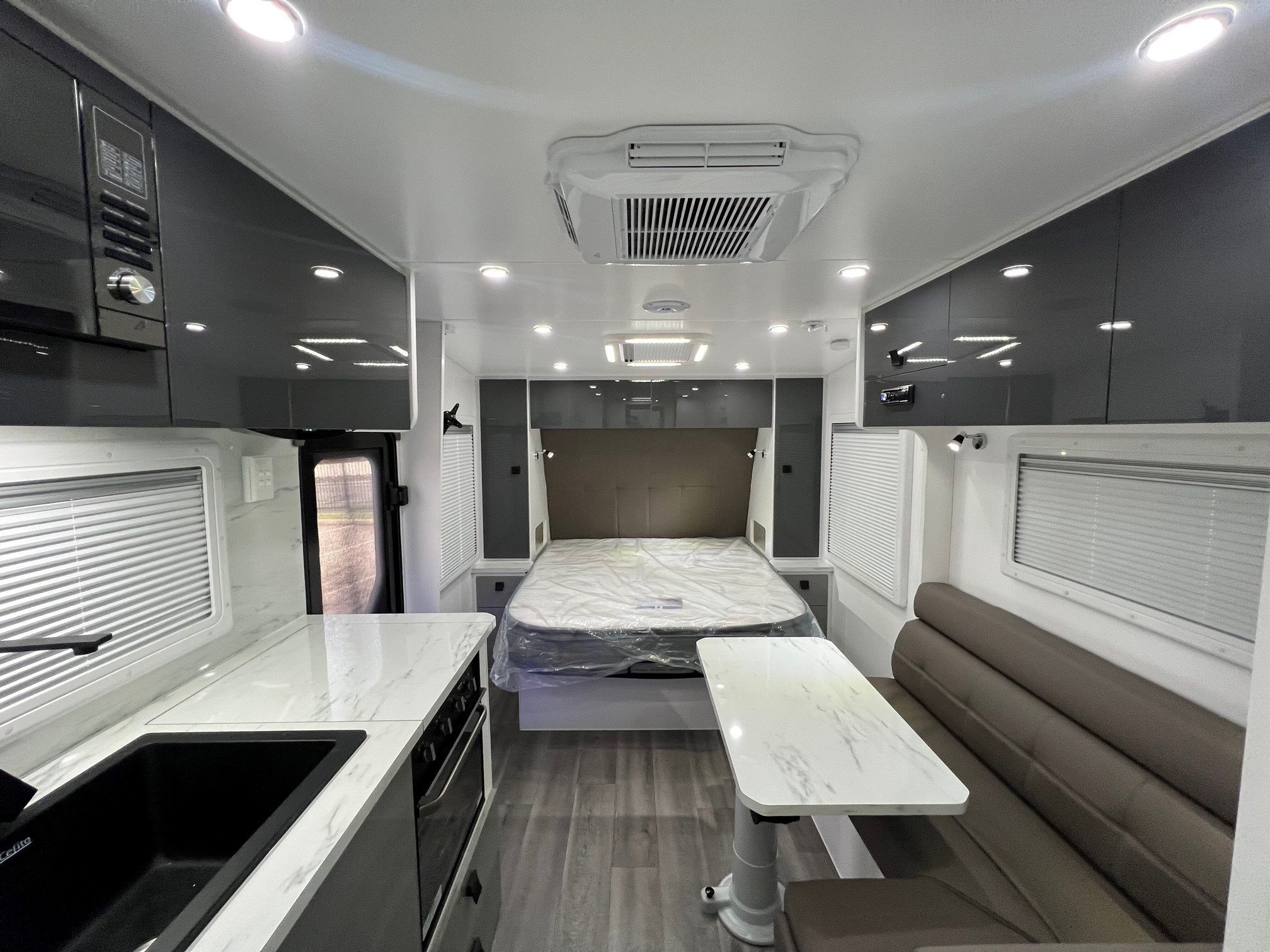 Sunset Family Haven 18ft6 Off-Road Double Bunk