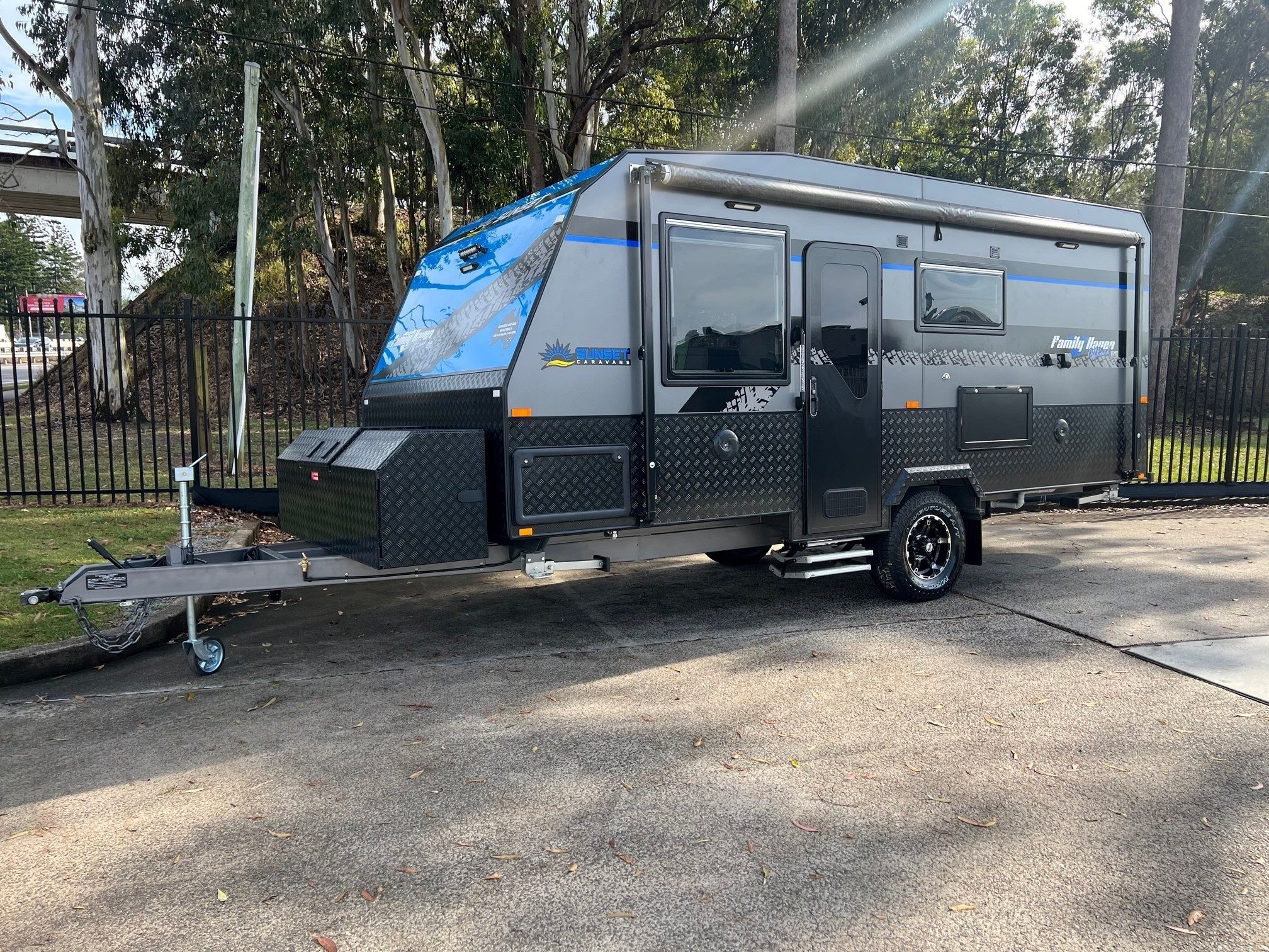 Sunset Family Haven 18ft6 Off-Road Double Bunk
