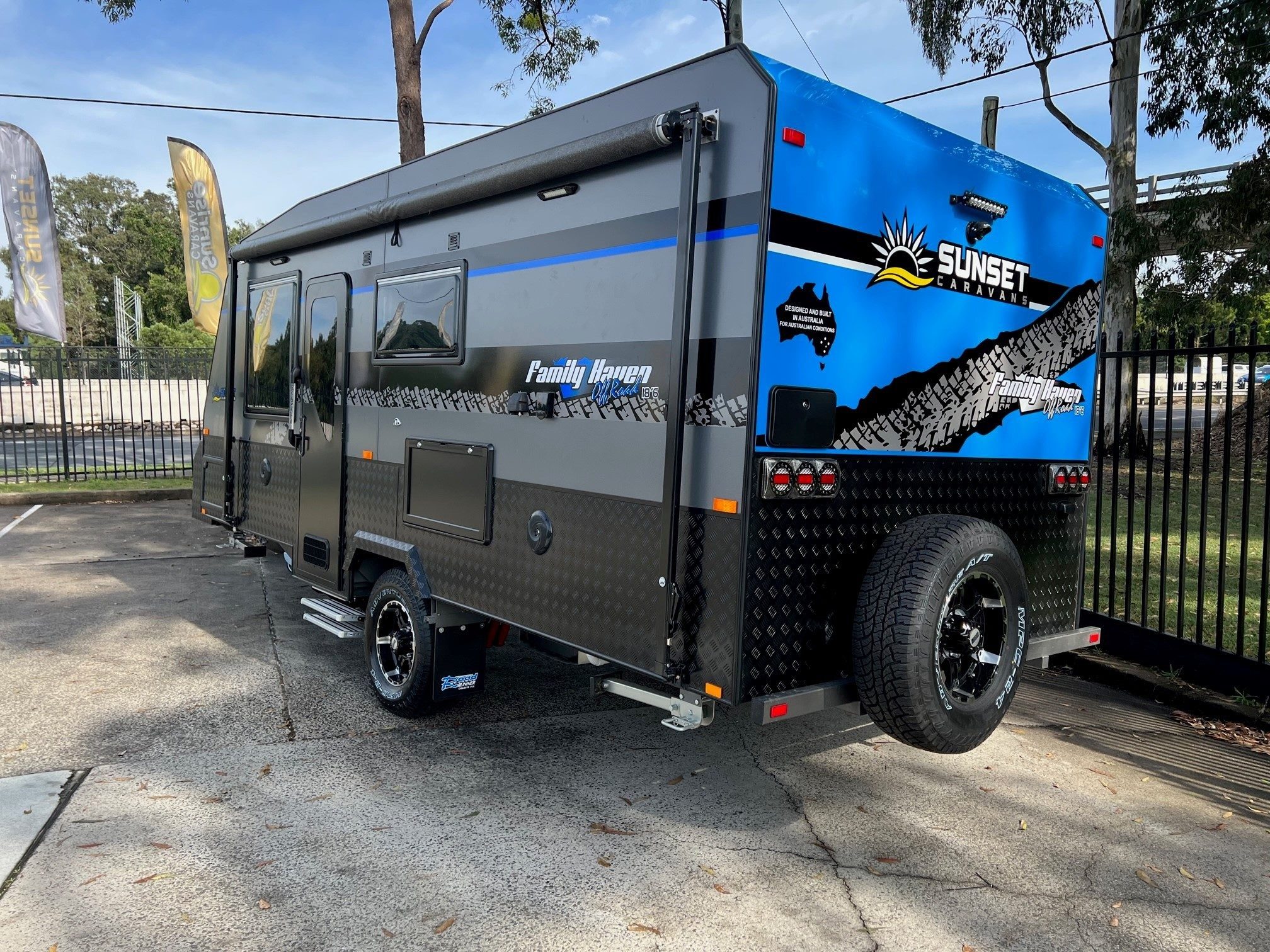 Sunset Family Haven 18ft6 Off-Road Double Bunk