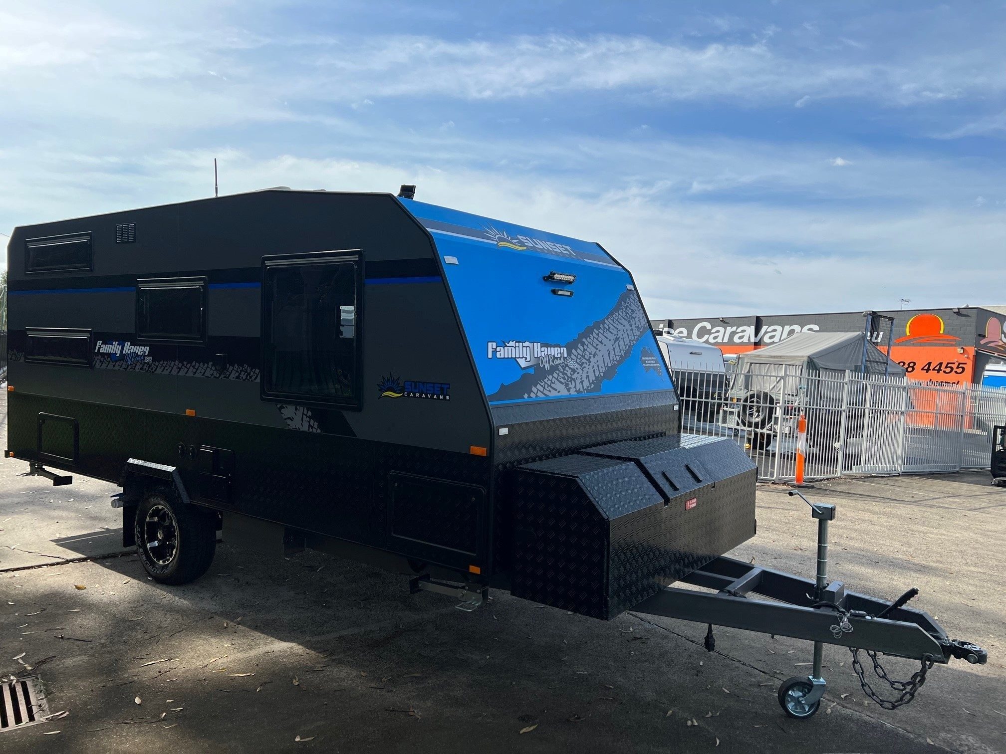 Sunset Family Haven 18ft6 Off-Road Double Bunk