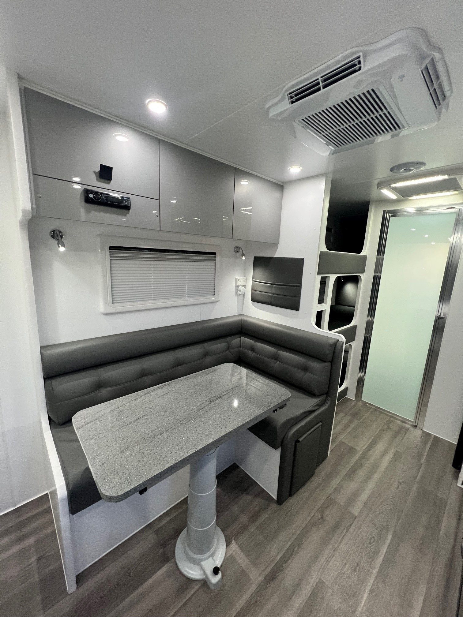 Sunset Family Haven 18ft6 Off-Road Triple Bunk