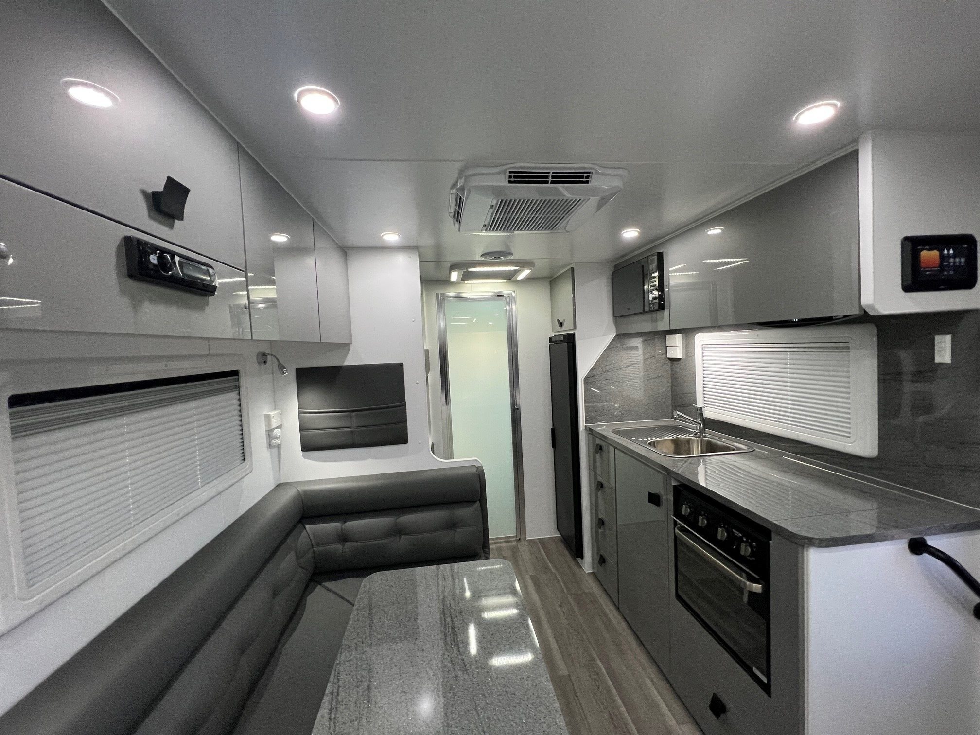 Sunset Family Haven 18ft6 Off-Road Triple Bunk