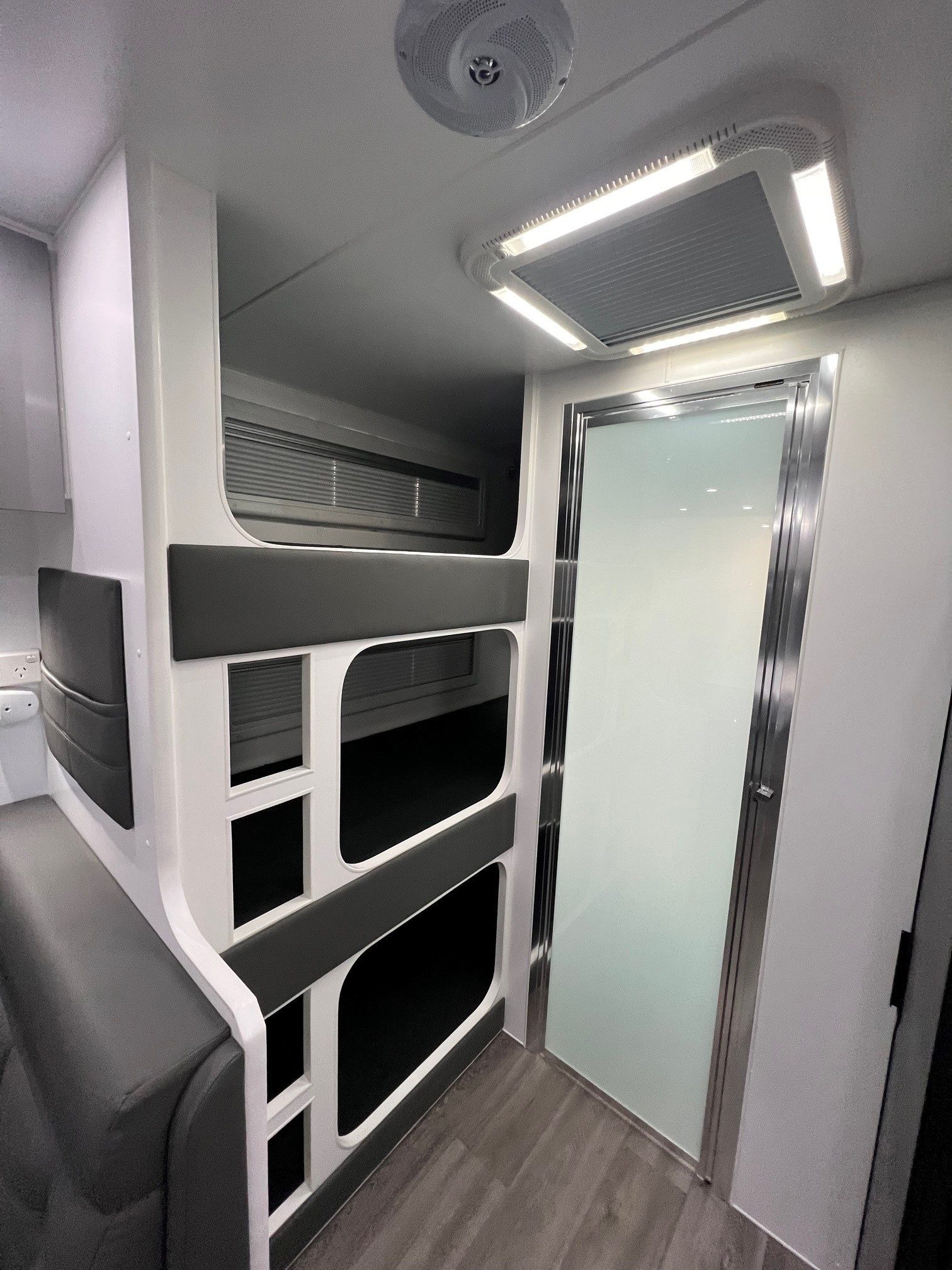 Sunset Family Haven 18ft6 Off-Road Triple Bunk