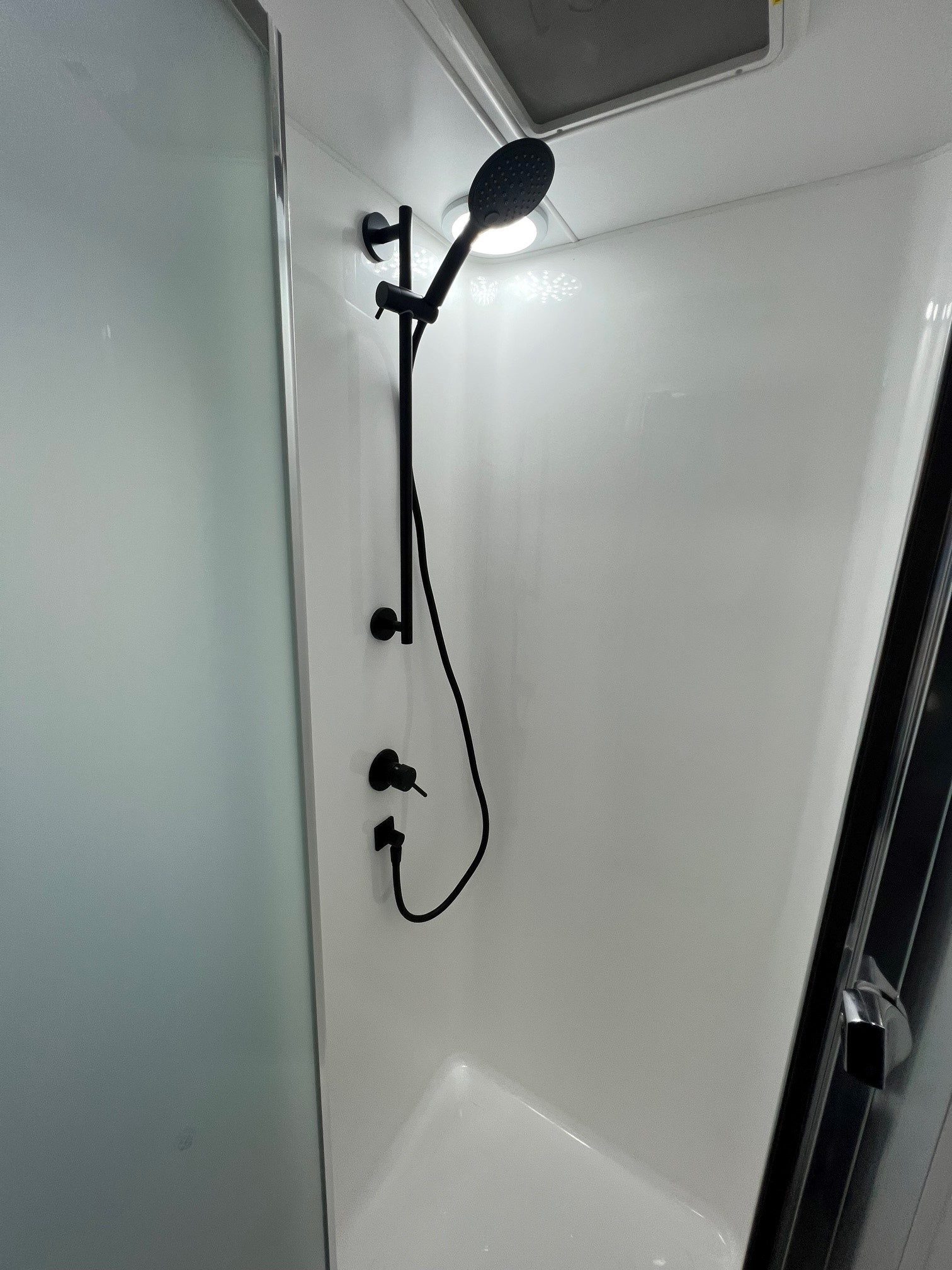 Sunset Family Haven 18ft6 Off-Road Triple Bunk