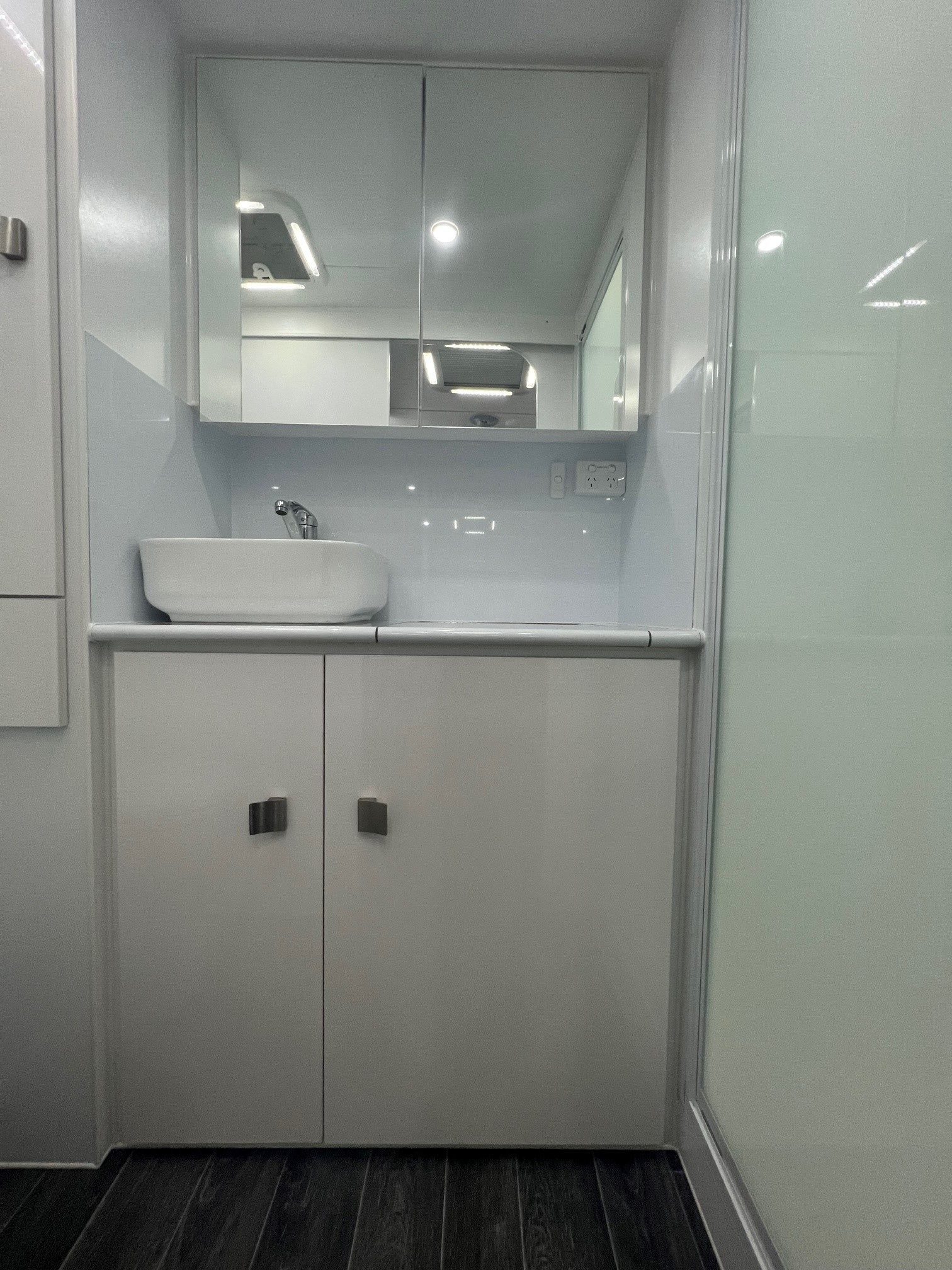 2023 New Design Caravan Avalon 20ft Off-Road With Flat Floor Caravan