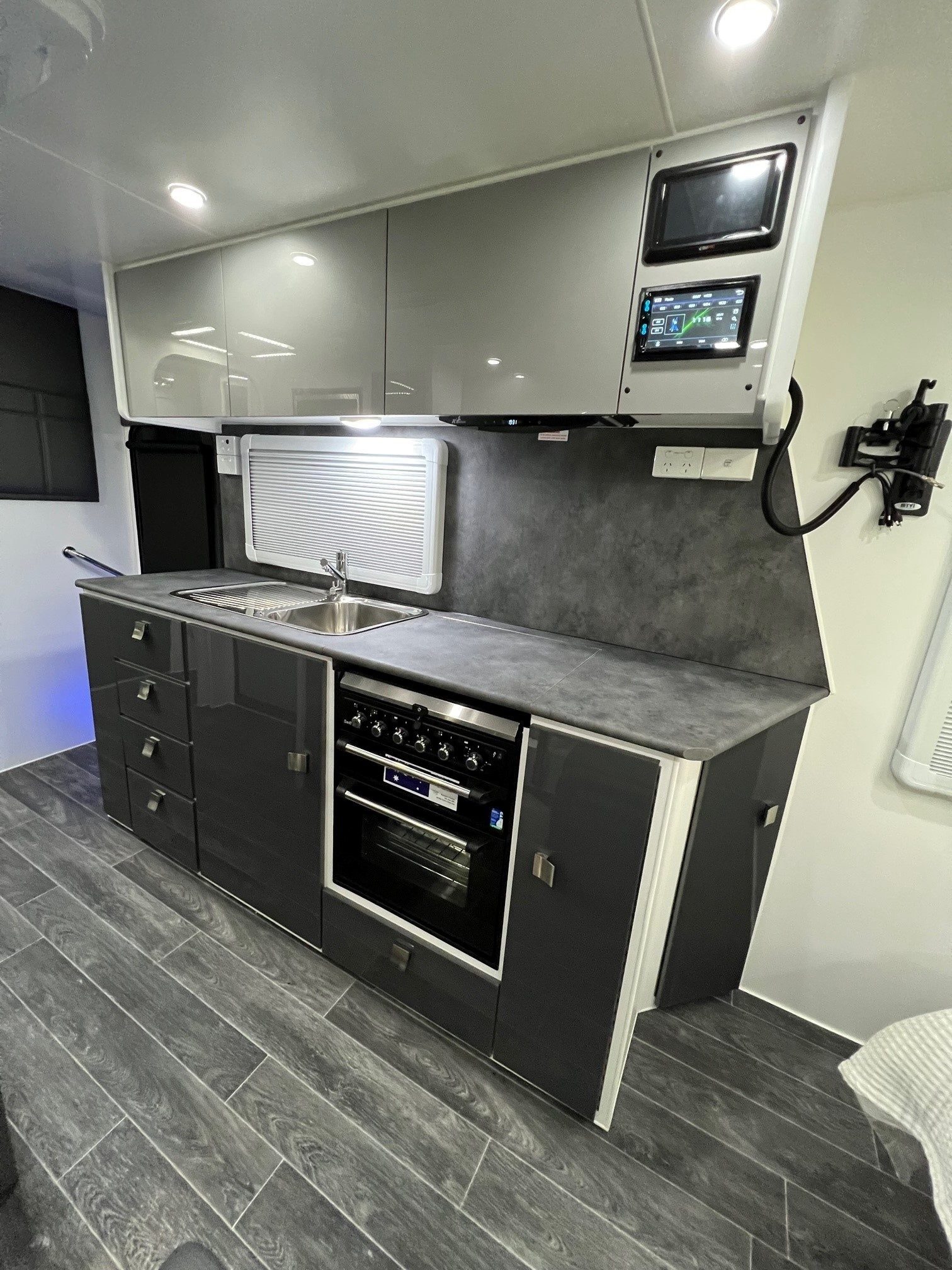 New Design Caravans 21ft Expedition XL OffRoad