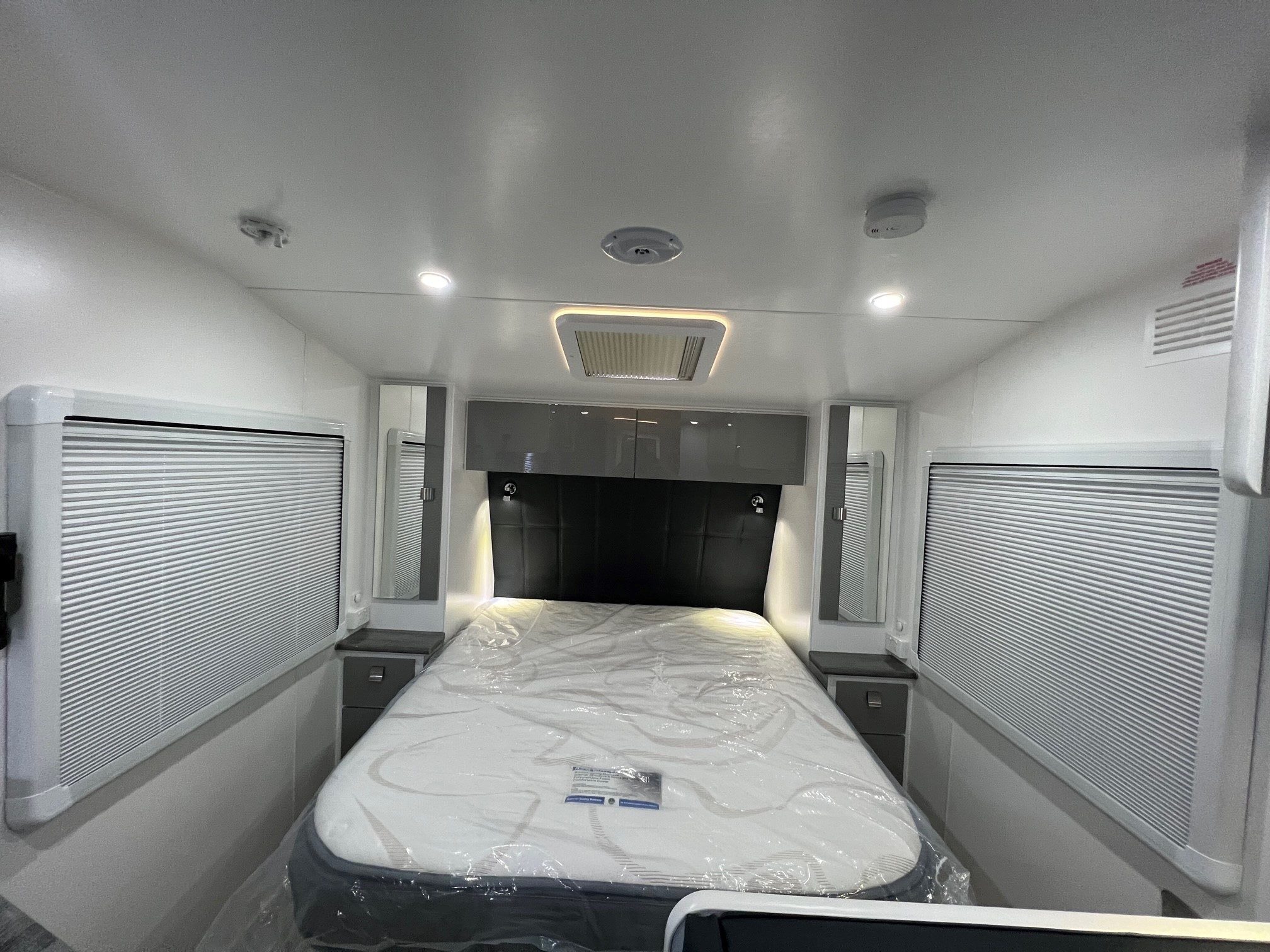 2022 Sunset Boulevard Semi Off-Road 19ft8