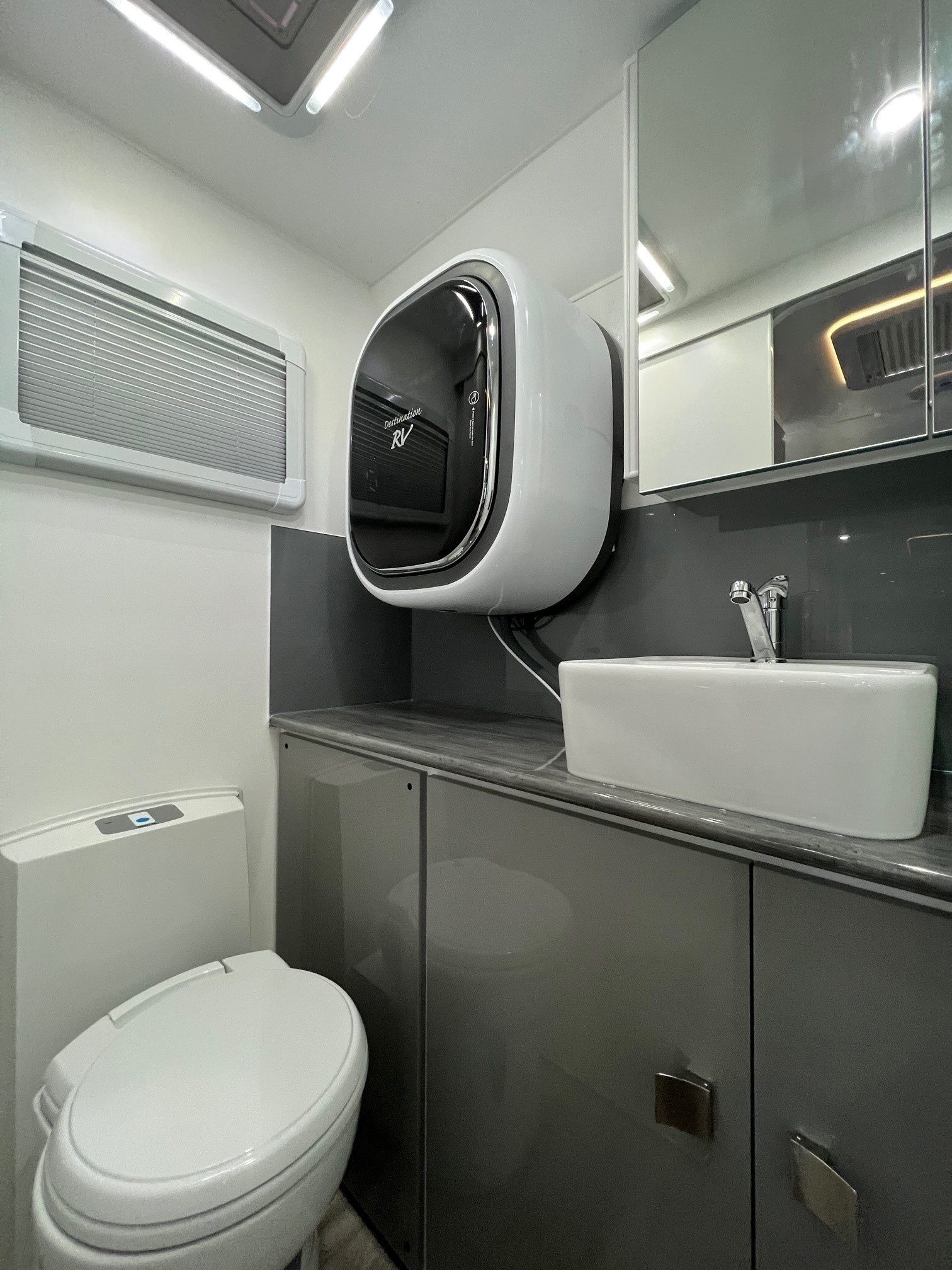 2022 Sunset Boulevard Semi Off-Road 19ft8