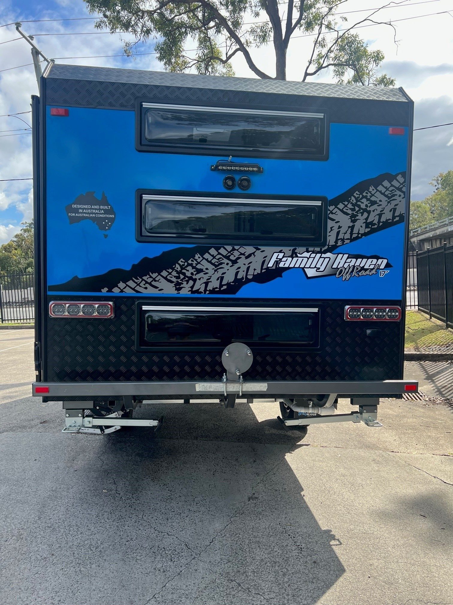 2022 Sunset Family Haven Aluminum Frame 17ft Off-road Triple Bunk caravan