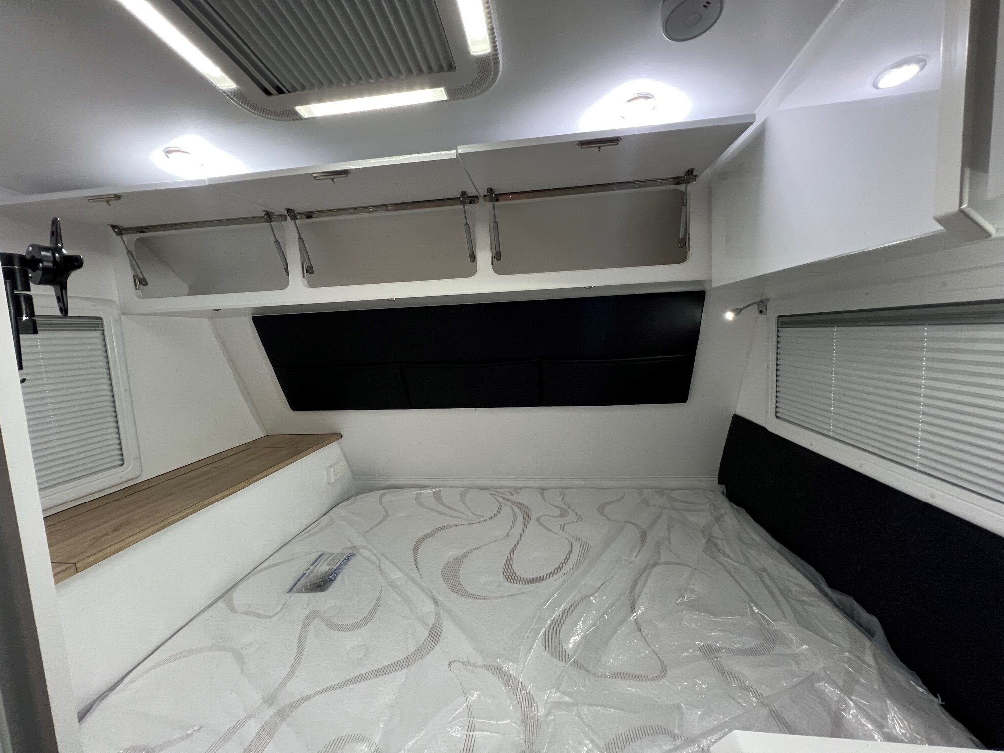 2022 Sunset Family Haven Aluminum Frame 17ft Off-road Triple Bunk caravan