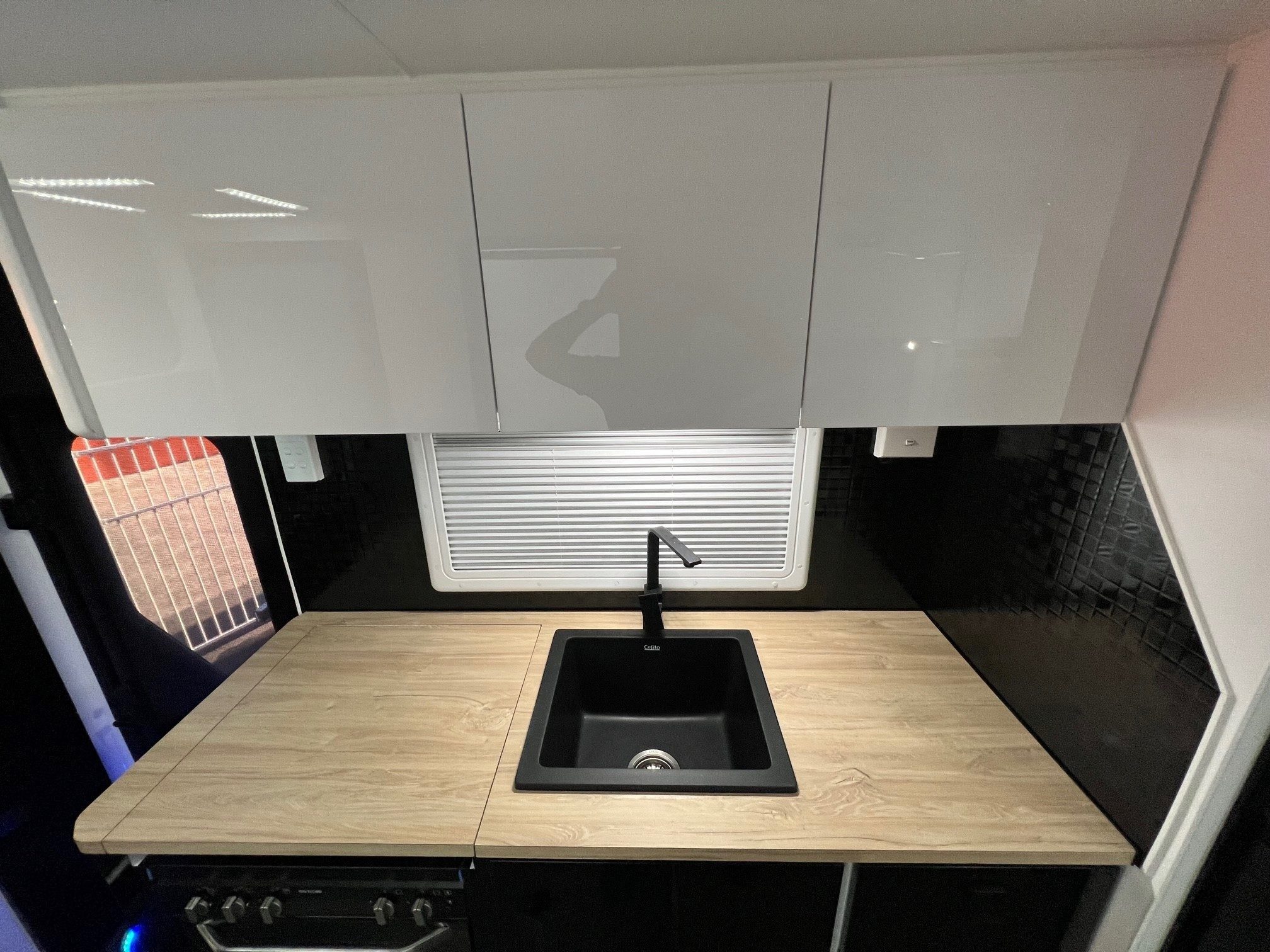 2022 Sunset Family Haven Aluminum Frame 17ft Off-road Triple Bunk caravan