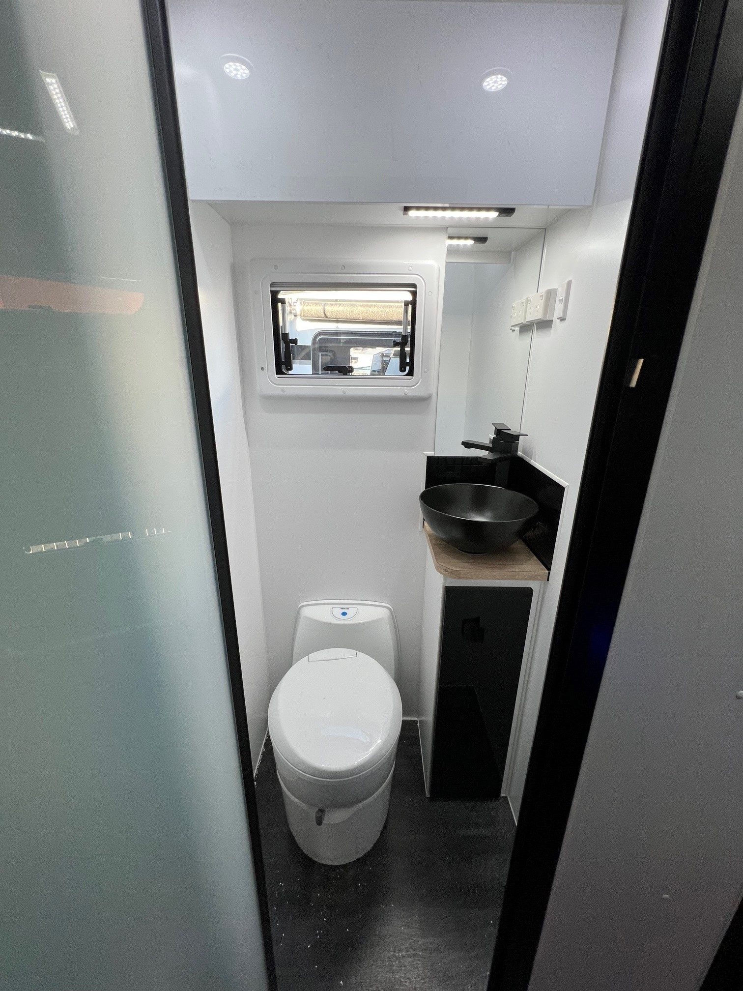 2022 Sunset Family Haven Aluminum Frame 17ft Off-road Triple Bunk caravan