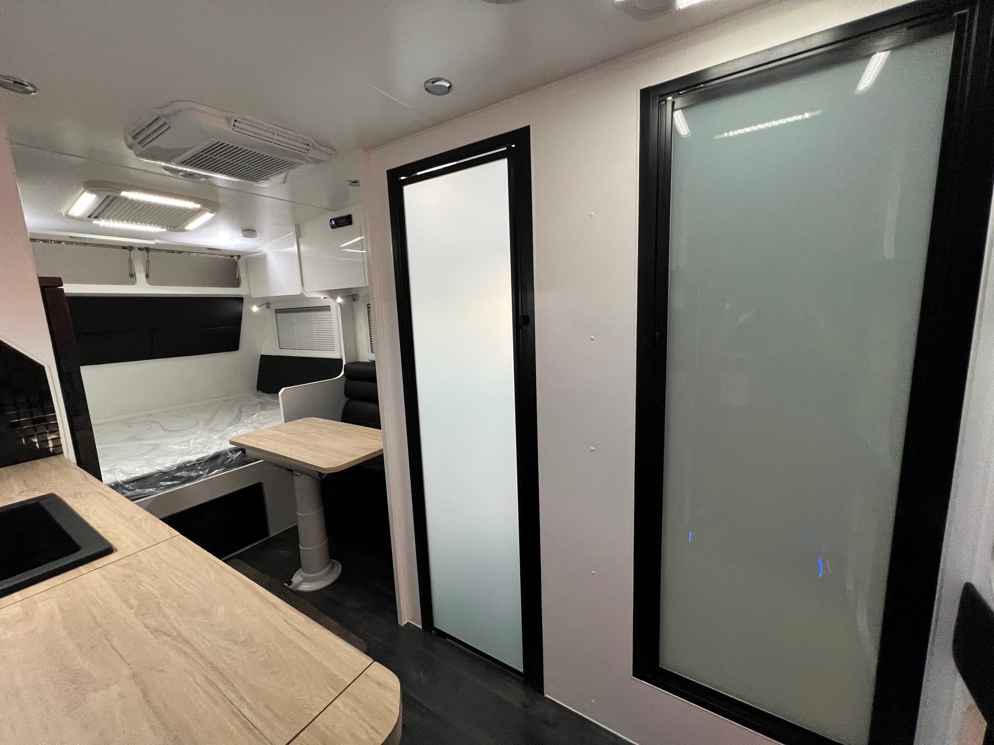 2022 Sunset Family Haven Aluminum Frame 17ft Off-road Triple Bunk caravan