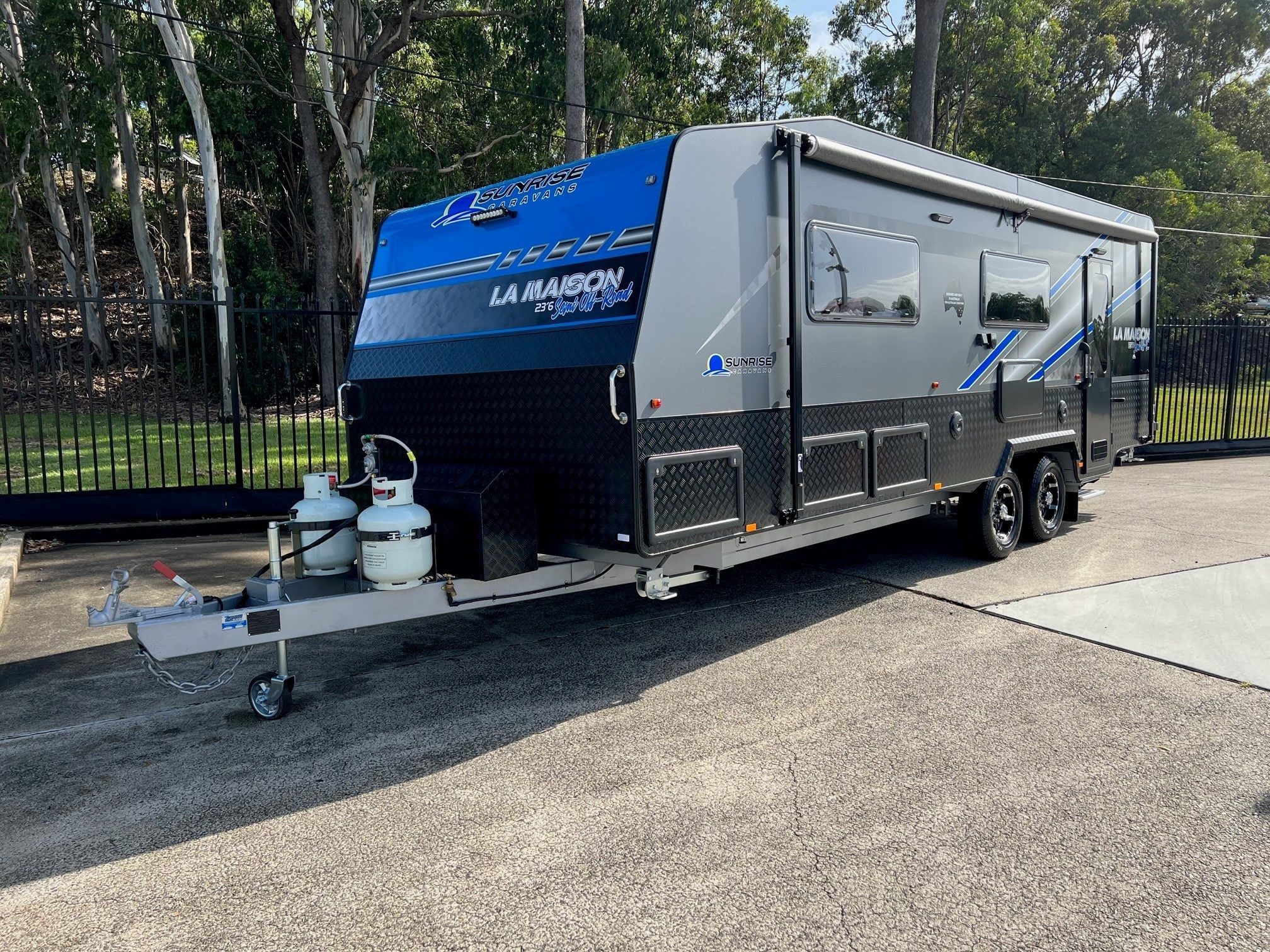 2025 23ft6 Aluminium Framed Sunrise La Maison All Wardrobes Across The Front Of Van