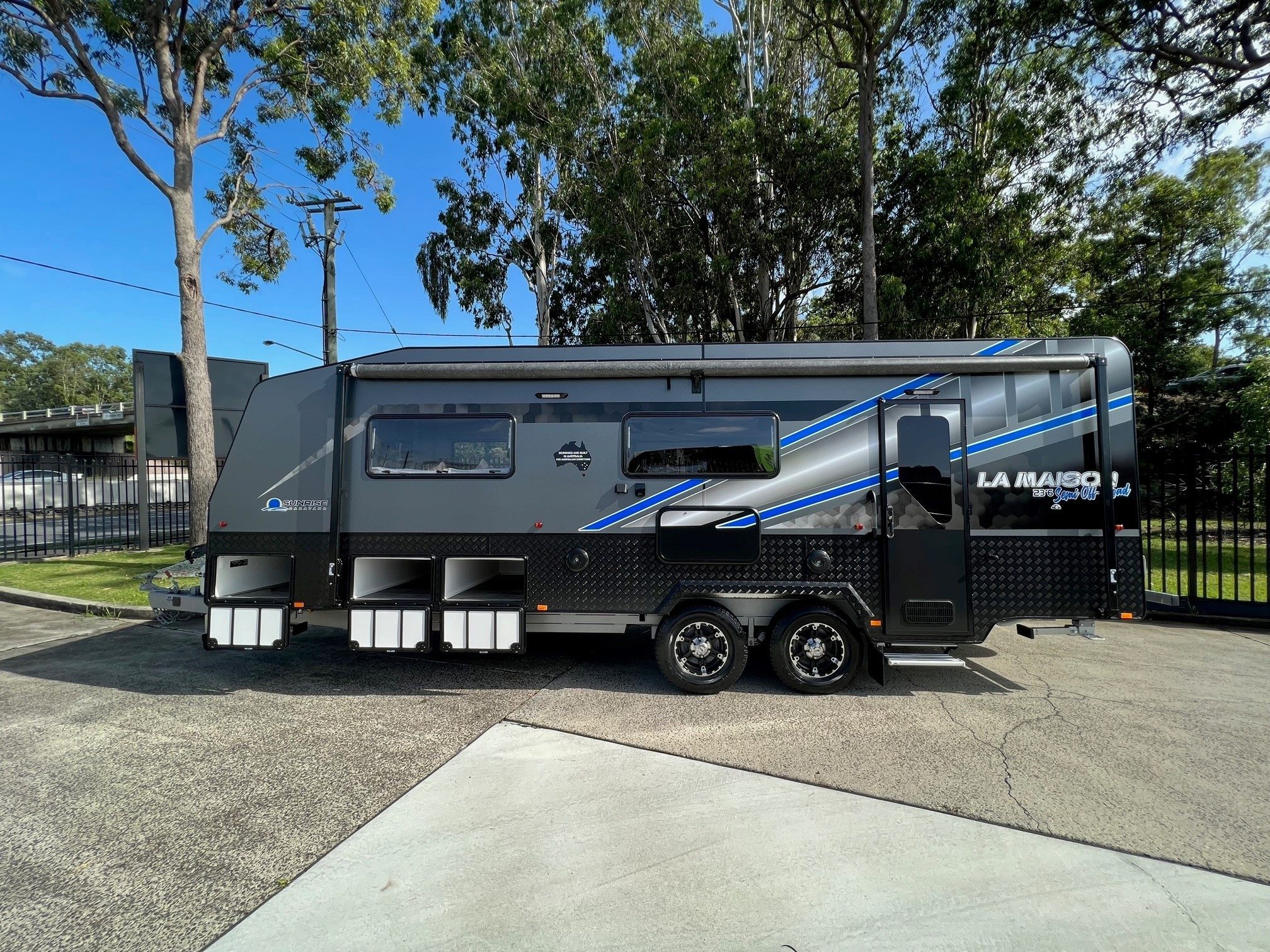 2025 23ft6 Aluminium Framed Sunrise La Maison All Wardrobes Across The Front Of Van