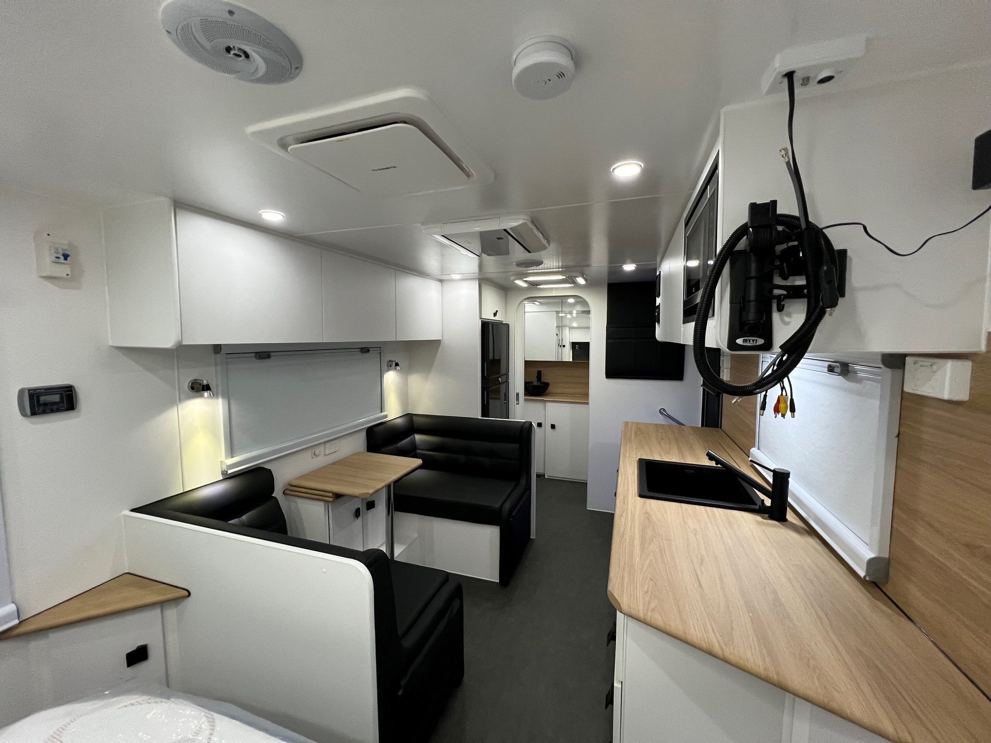 2022 Sunset Wild Trekker Offroad with Airbag Suspension