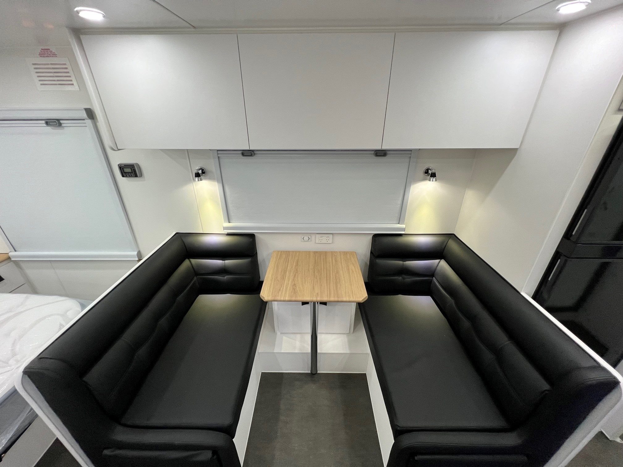 2022 Sunset Wild Trekker Offroad with Airbag Suspension