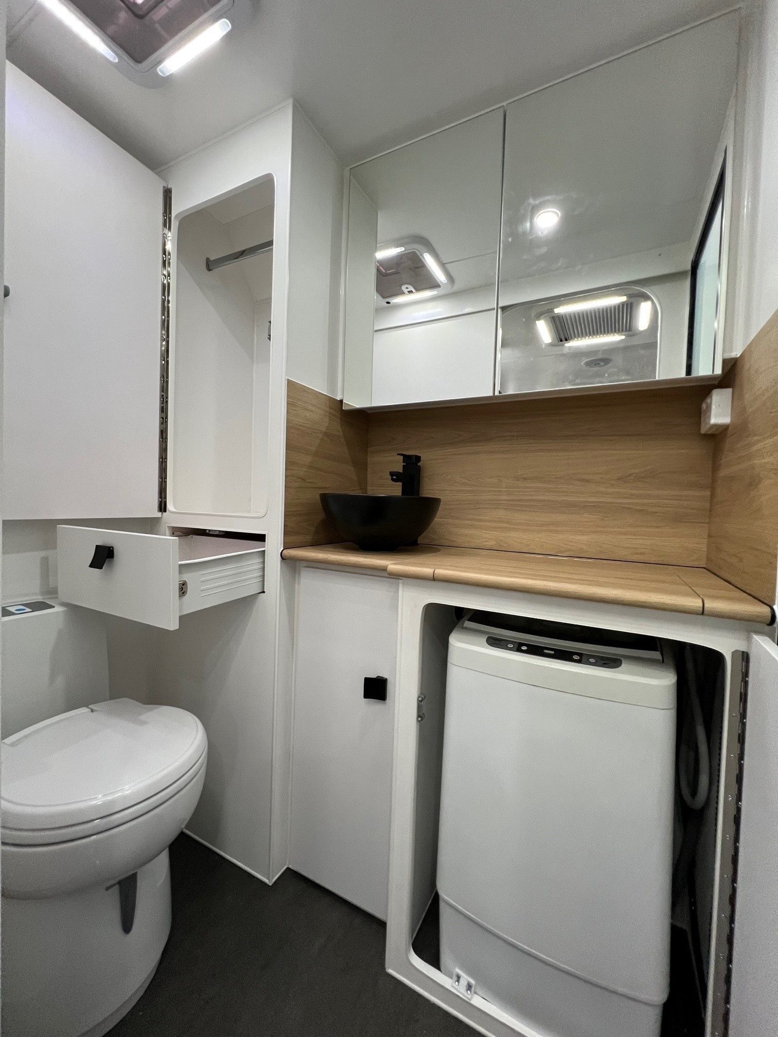 2022 Sunset Wild Trekker Offroad with Airbag Suspension