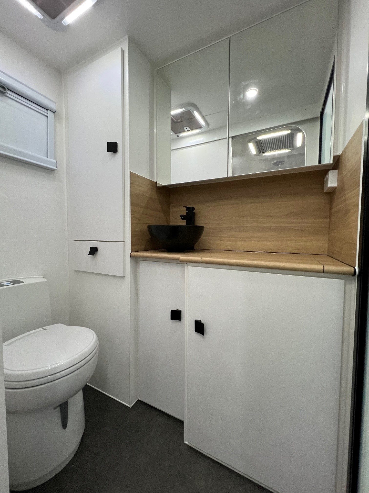 2022 Sunset Wild Trekker Offroad with Airbag Suspension