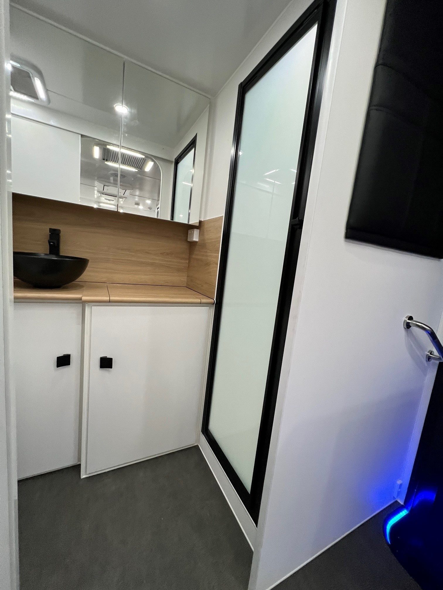 2022 Sunset Wild Trekker Offroad with Airbag Suspension