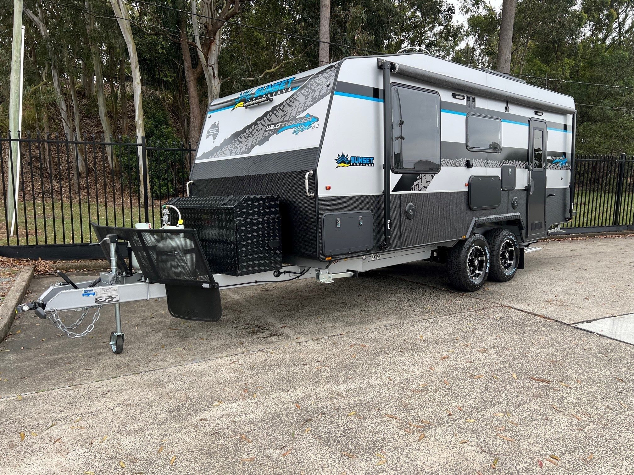 2022 Sunset Wild Trekker Offroad with Airbag Suspension