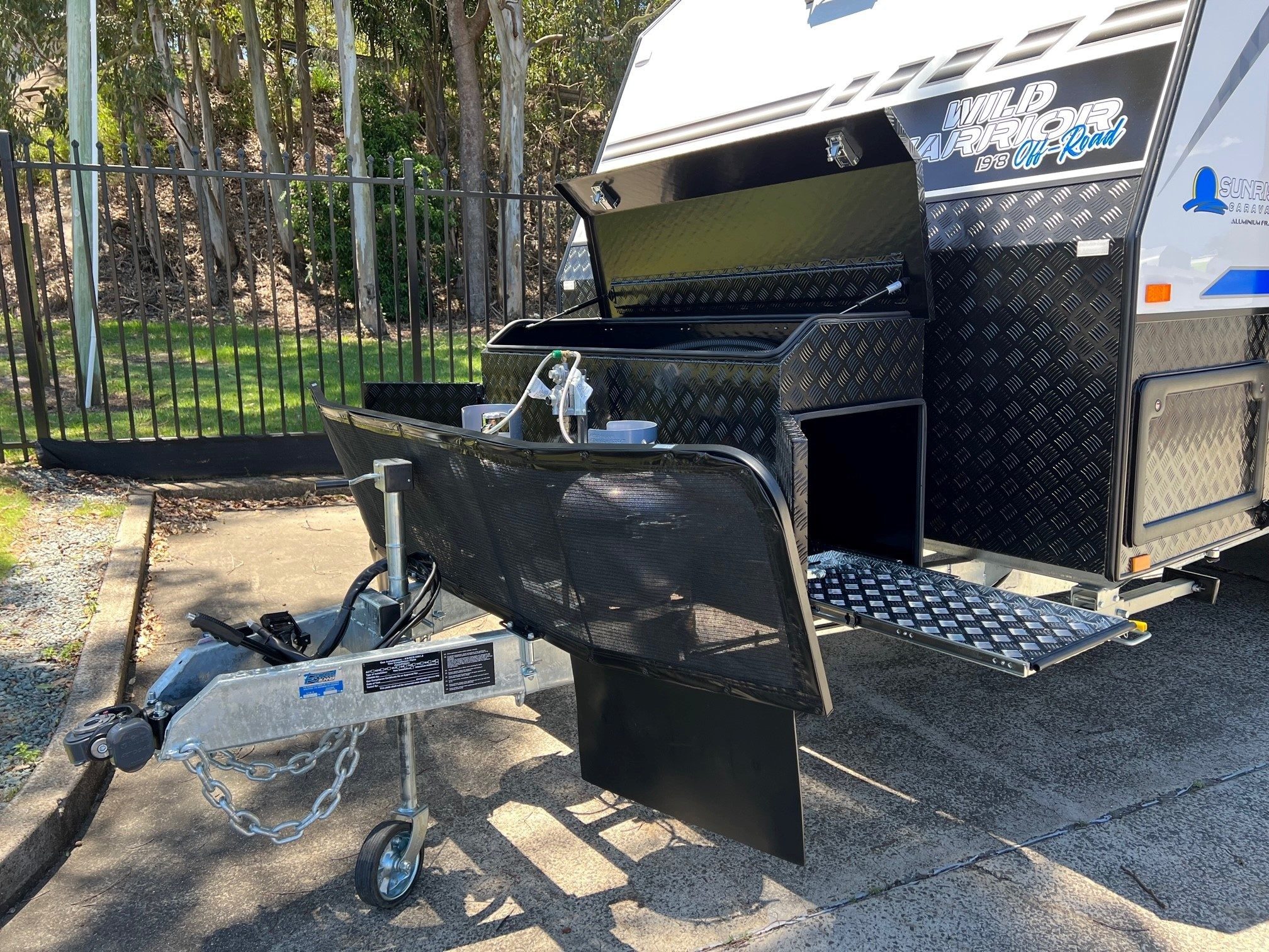 2025 Sunrise Wild Warrior 19ft8 Off-Road Aluminum Frame van With 400amp lithium & 2600W Inverter