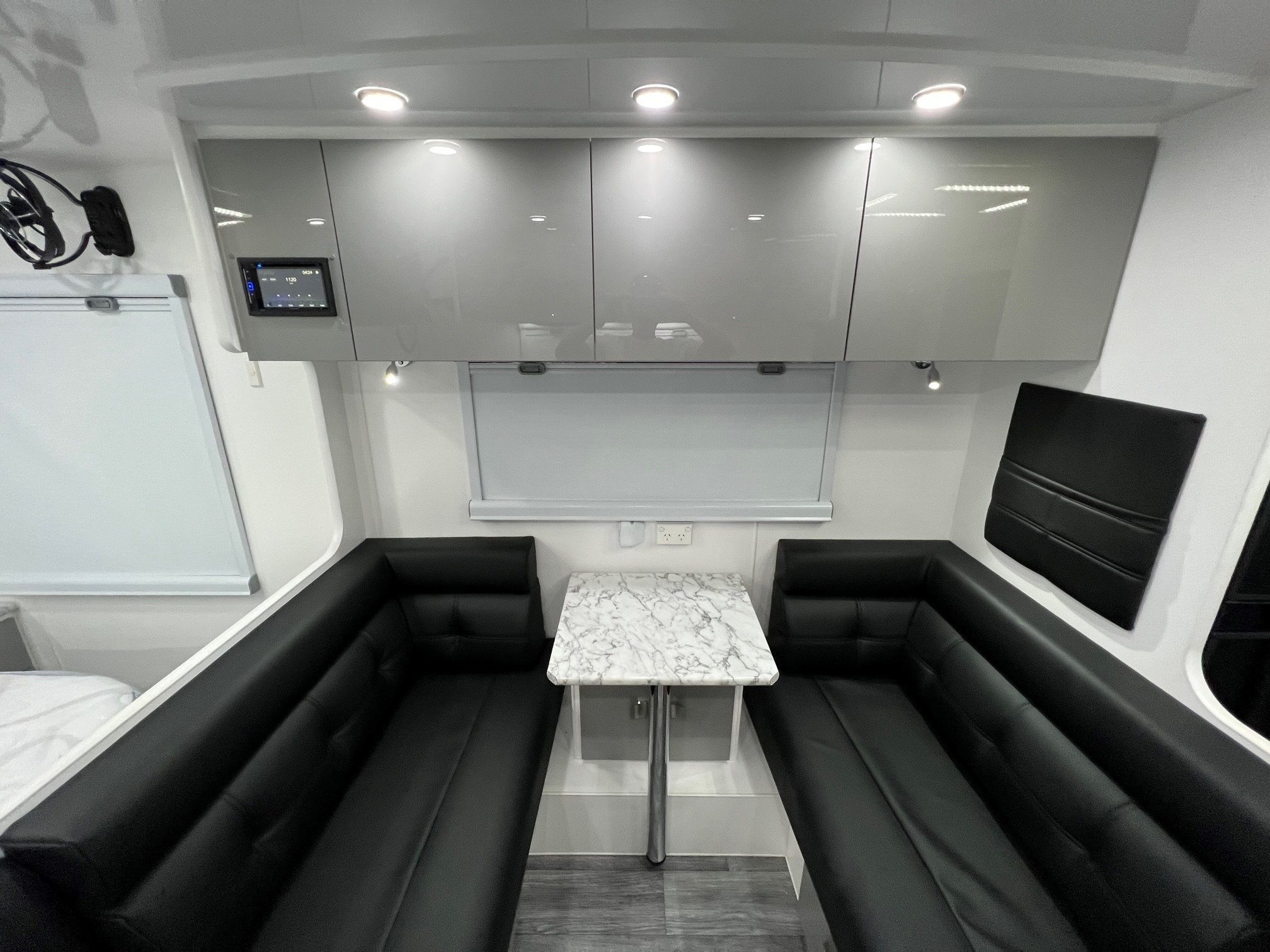 2025 Sunrise Wild Warrior 19ft8 Off-Road Aluminum Frame van With 400amp lithium & 2600W Inverter