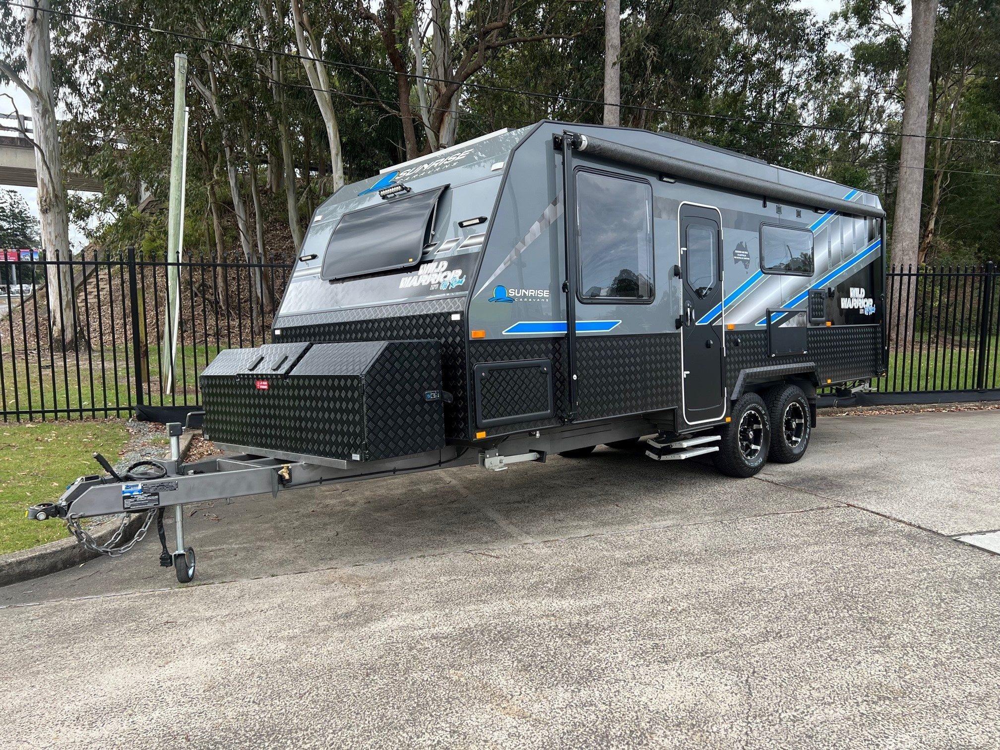 2022 Sunrise Wild Warrior 21ft6 Off-Road Aluminum Frame van