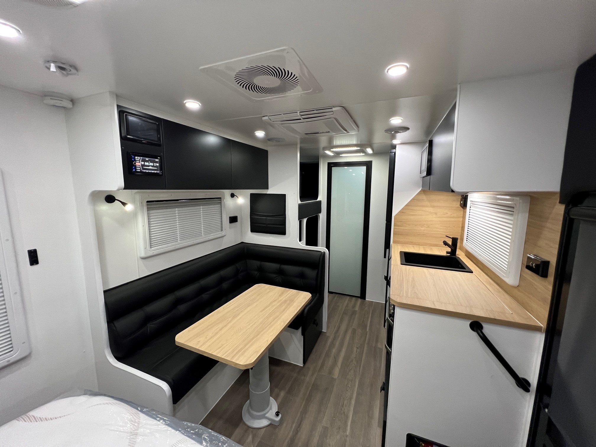 2024 Sunset Family Haven 18ft6 Off-Road Double Bunk With 400 Amp lithium Batteries & 2600W Inverter